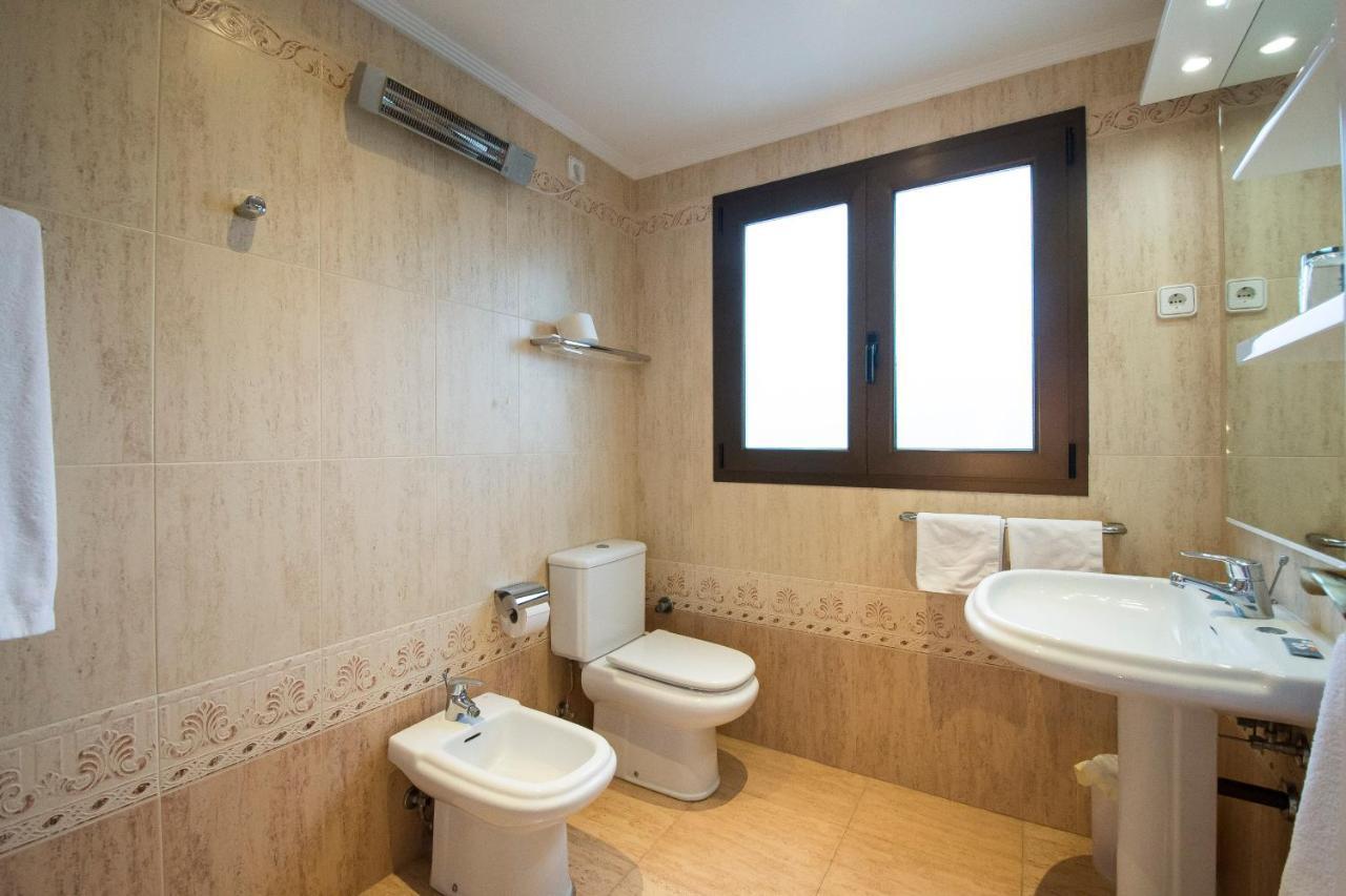 Apartamentos Haus Am Meer กัมบริลส์ ภายนอก รูปภาพ